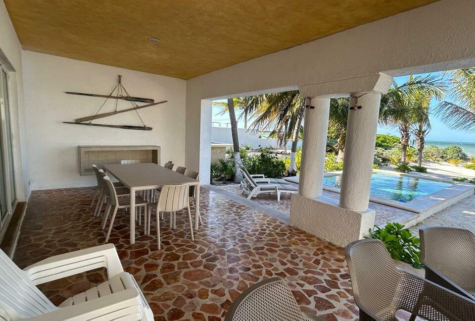 Beach front house with pool in Yucatan - Chicxulub Puerto, Mexico