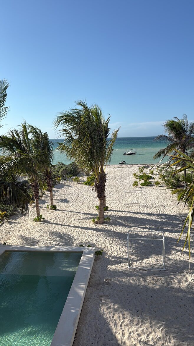 Beach front house with pool in Yucatan - Chicxulub Puerto, Mexico