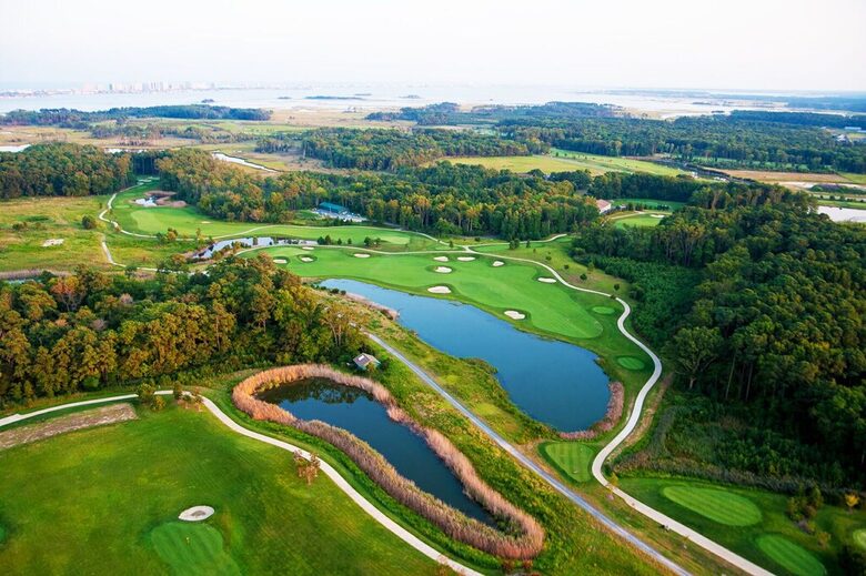 Jack Nicklaus’s designed 18 hole Bayside golf course with amazing view