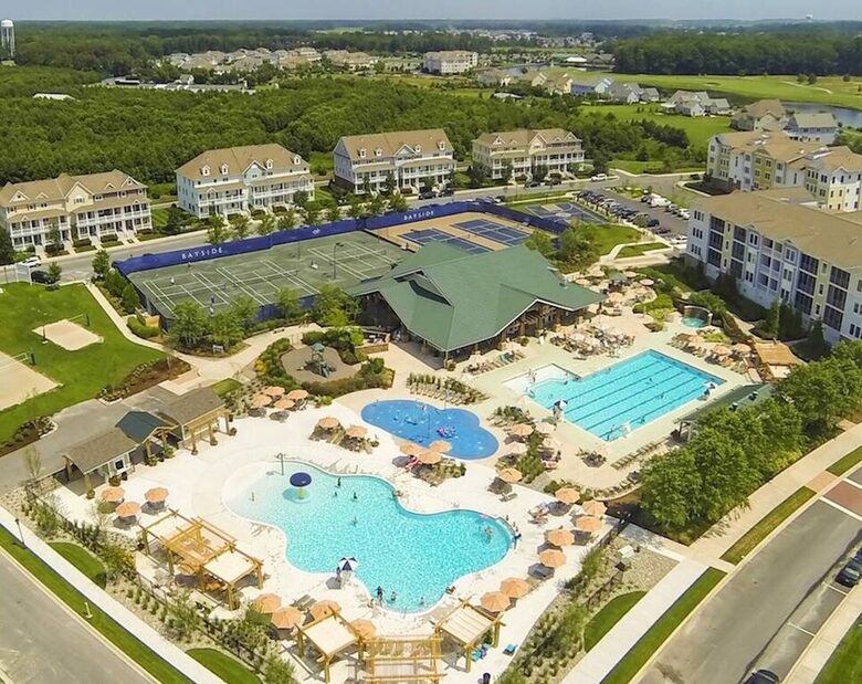 Sun Ridge-pool, pickleball, snack and drink bar, more pool options too