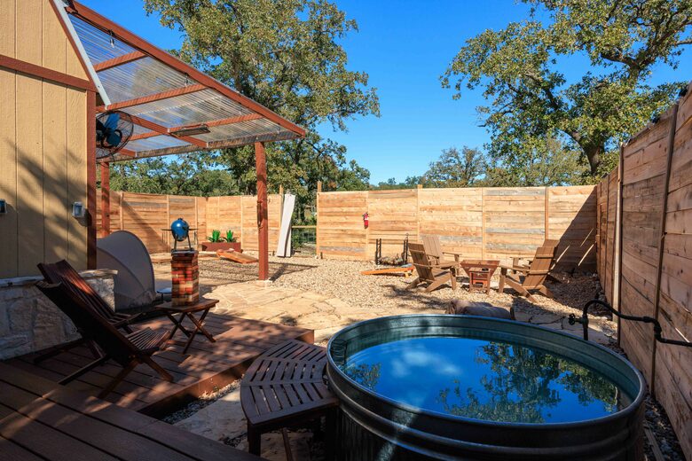 Romantic Luxury Retreat | With Hot/Cold Pool & Sauna - Wimberley, Texas