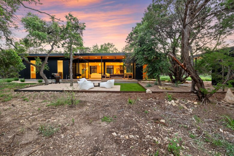 A Japanese-Inspired Hill Country Sanctuary - Driftwood, Texas