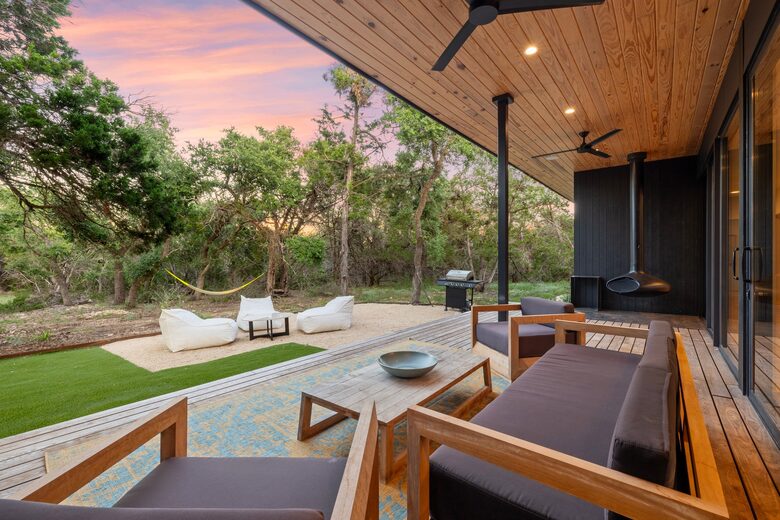 A Japanese-Inspired Hill Country Sanctuary - Driftwood, Texas