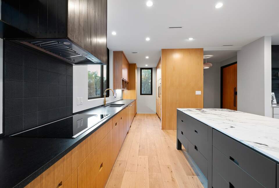 A Japanese-Inspired Hill Country Sanctuary - Driftwood, Texas