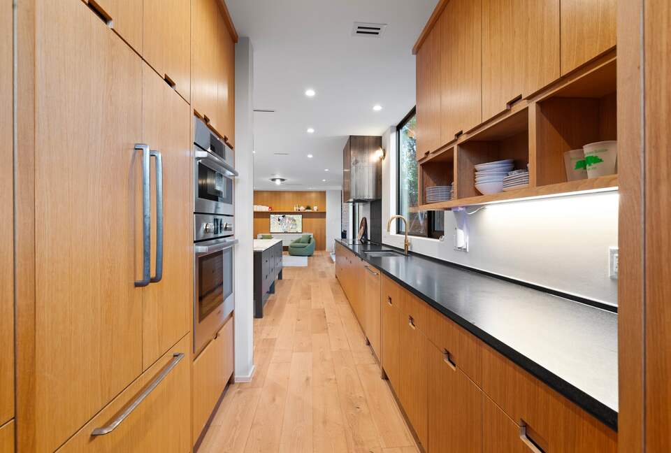 A Japanese-Inspired Hill Country Sanctuary - Driftwood, Texas