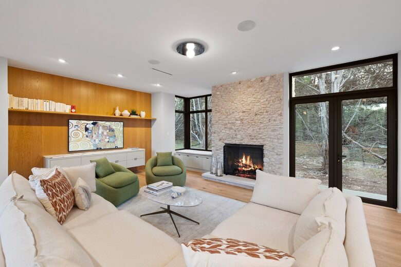 A Japanese-Inspired Hill Country Sanctuary - Driftwood, Texas