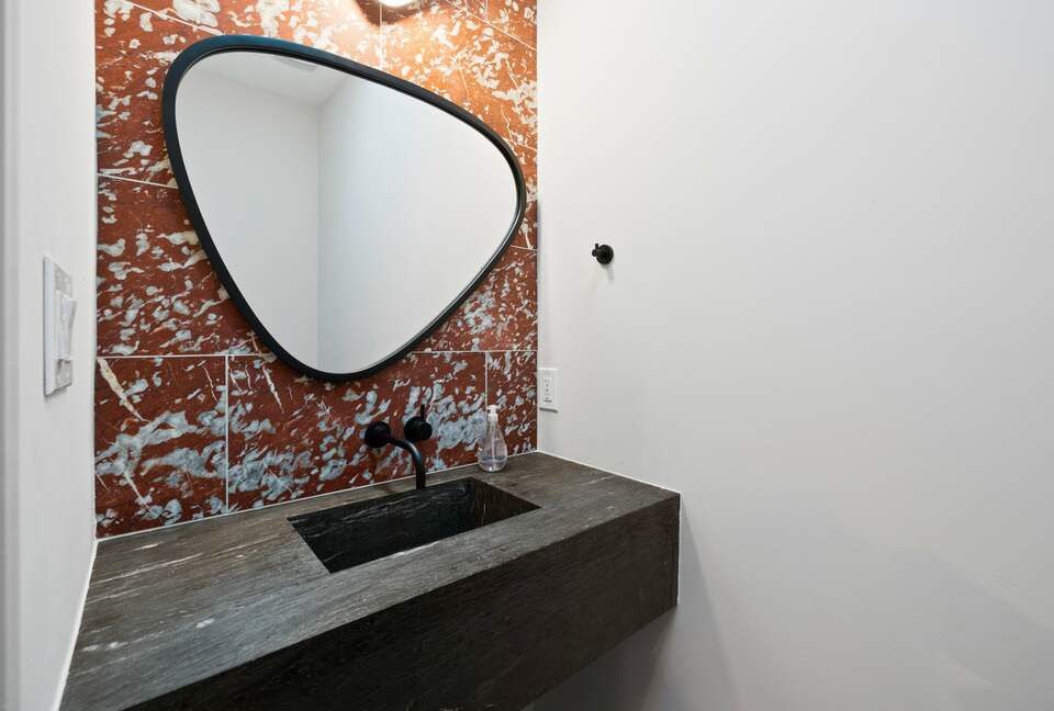 A Japanese-Inspired Hill Country Sanctuary - Driftwood, Texas