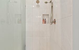 A Japanese-Inspired Hill Country Sanctuary - Driftwood, Texas