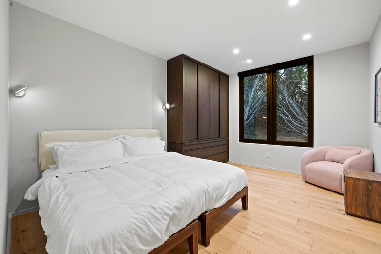 A Japanese-Inspired Hill Country Sanctuary - Driftwood, Texas