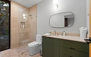 A Japanese-Inspired Hill Country Sanctuary - Driftwood, Texas