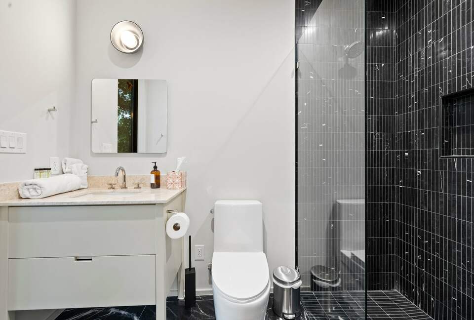 A Japanese-Inspired Hill Country Sanctuary - Driftwood, Texas