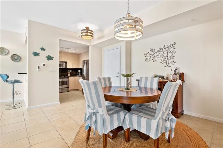 Las Olas Riverfront Retreat – Downtown Fort Lauderdale at Nu River Landing - Fort Lauderdale, Florida