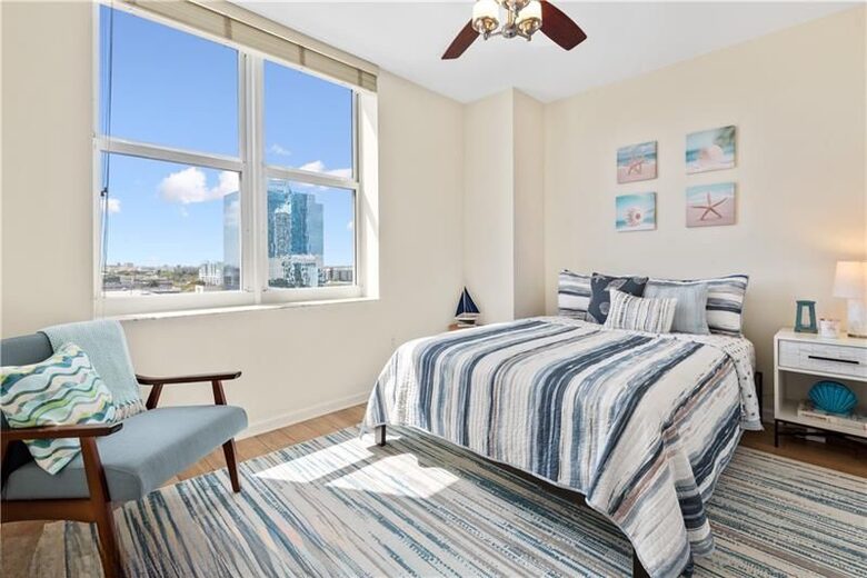 Las Olas Riverfront Retreat – Downtown Fort Lauderdale at Nu River Landing - Fort Lauderdale, Florida