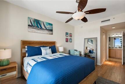 Las Olas Riverfront Retreat – Downtown Fort Lauderdale at Nu River Landing - Fort Lauderdale, Florida