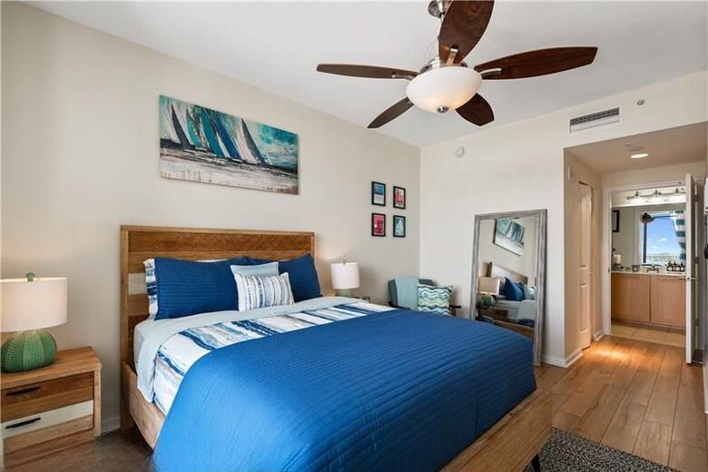 Las Olas Riverfront Retreat – Downtown Fort Lauderdale at Nu River Landing - Fort Lauderdale, Florida