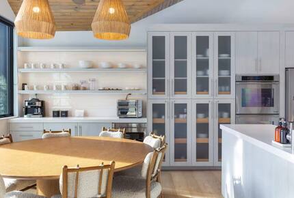 Mountain-View Lodge near Vail Village - Vail, Colorado