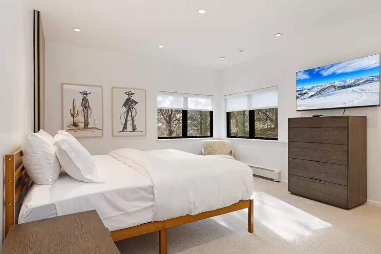 Mountain-View Lodge near Vail Village - Vail, Colorado