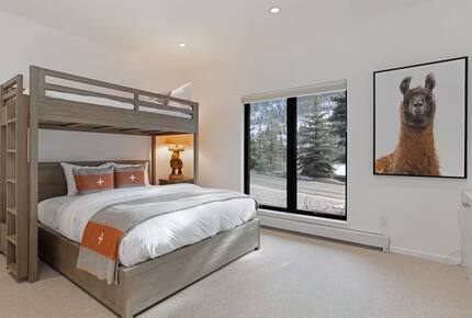 Mountain-View Lodge near Vail Village - Vail, Colorado