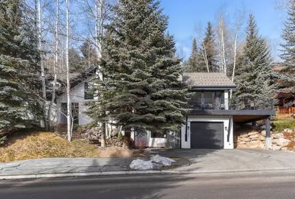 Mountain-View Lodge near Vail Village - Vail, Colorado