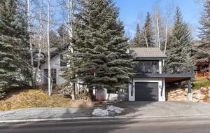 Mountain-View Lodge near Vail Village - Vail, Colorado