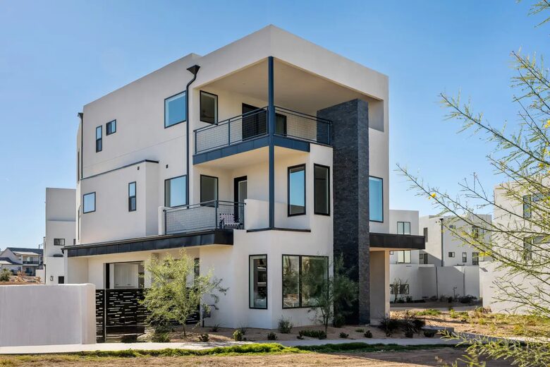 Bright Desert Color Escape Steps from the Lagoon - St. George, Utah