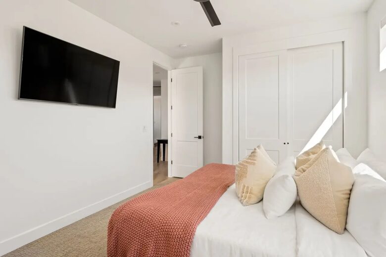 Bright Desert Color Escape Steps from the Lagoon - St. George, Utah