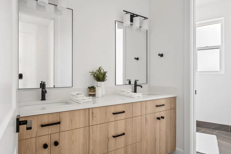 Bright Desert Color Escape Steps from the Lagoon - St. George, Utah