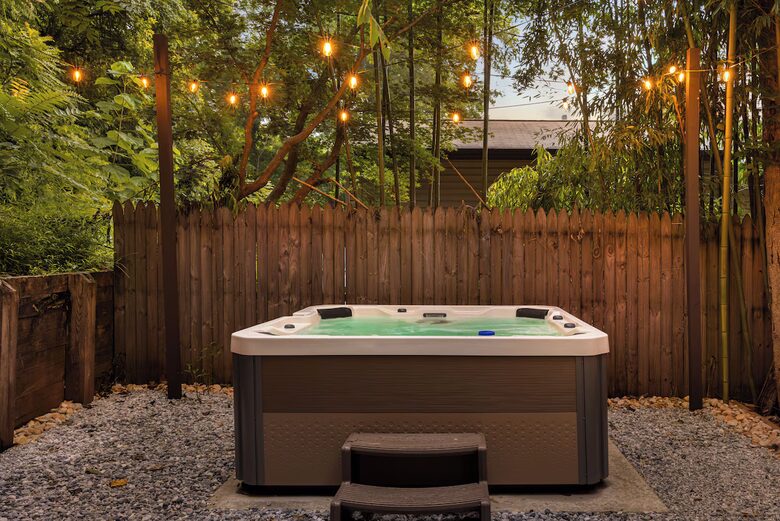 Riverfront Chalet Retreat near Harpers Ferry - Harpers Ferry, West Virginia