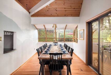 Riverfront Chalet Retreat near Harpers Ferry - Harpers Ferry, West Virginia