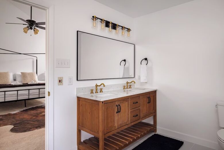 Riverfront Chalet Retreat near Harpers Ferry - Harpers Ferry, West Virginia