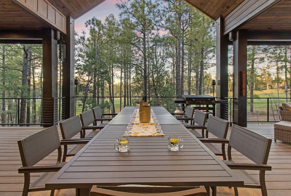 Extra large patio with golf course views and endless nature watching