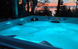 8 Person Spa with sunset view