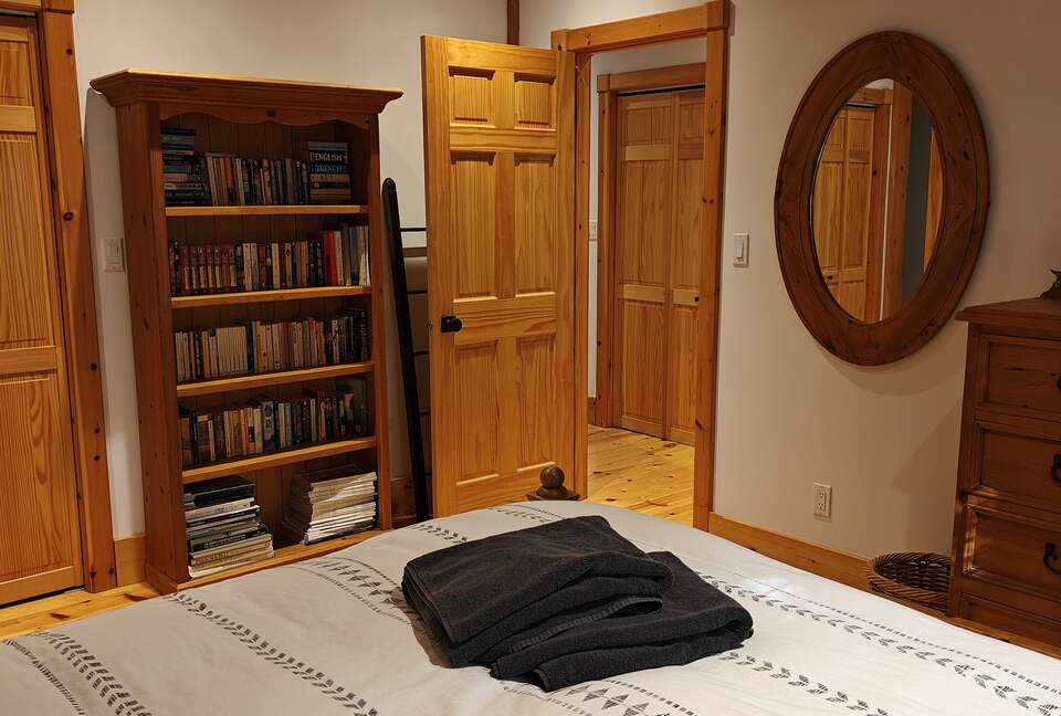 Timber-Frame Waterfront Retreat on Fathom Five National Marine Park - Tobermory, Canada