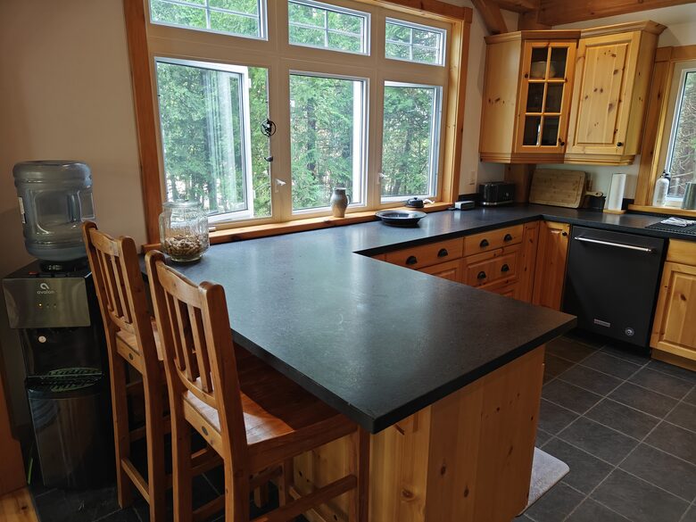 Timber-Frame Waterfront Retreat on Fathom Five National Marine Park - Tobermory, Canada