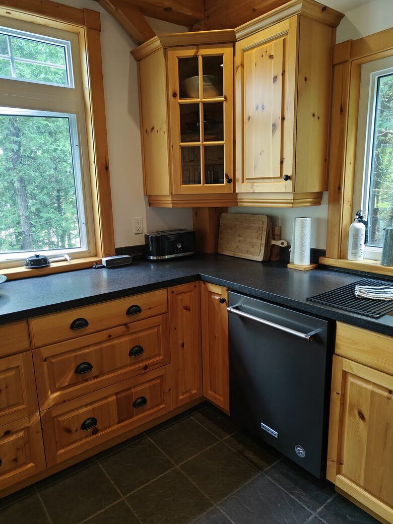 Timber-Frame Waterfront Retreat on Fathom Five National Marine Park - Tobermory, Canada