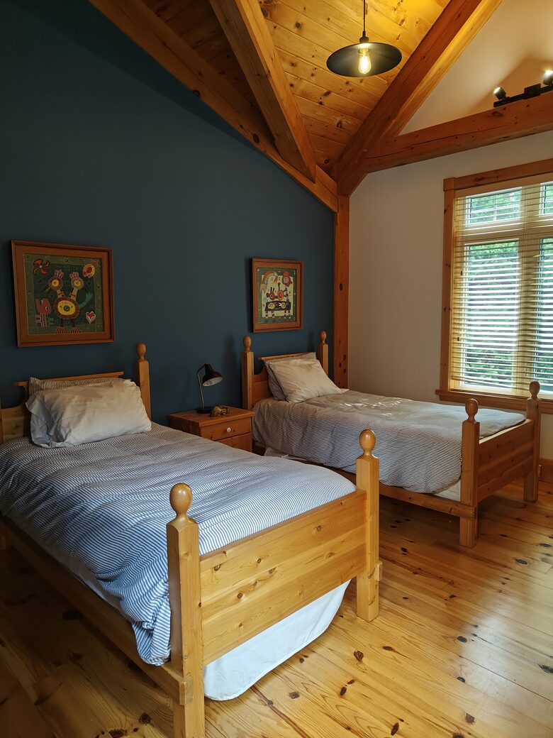 Timber-Frame Waterfront Retreat on Fathom Five National Marine Park - Tobermory, Canada