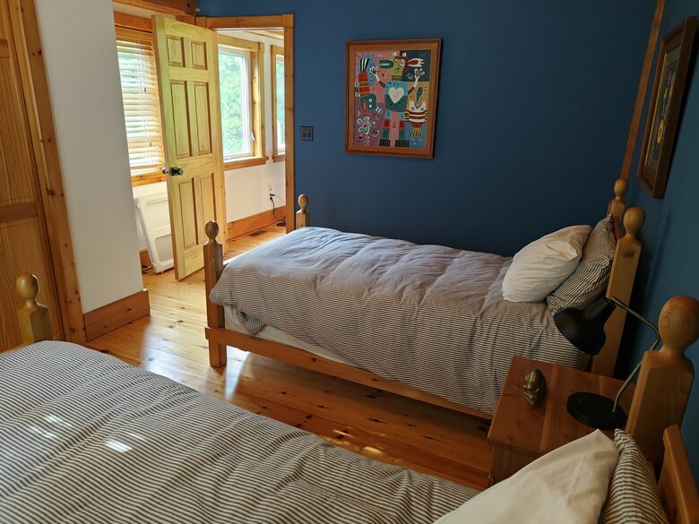 Timber-Frame Waterfront Retreat on Fathom Five National Marine Park - Tobermory, Canada