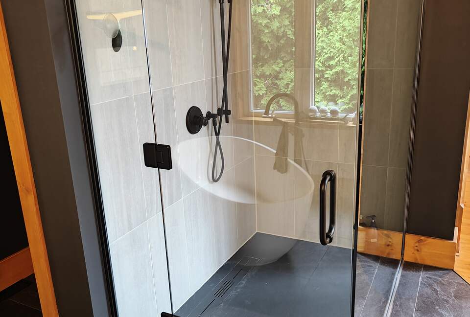 Timber-Frame Waterfront Retreat on Fathom Five National Marine Park - Tobermory, Canada