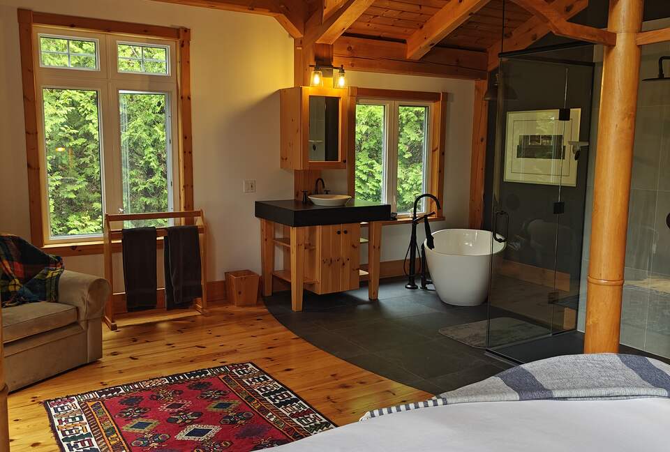 Timber-Frame Waterfront Retreat on Fathom Five National Marine Park - Tobermory, Canada