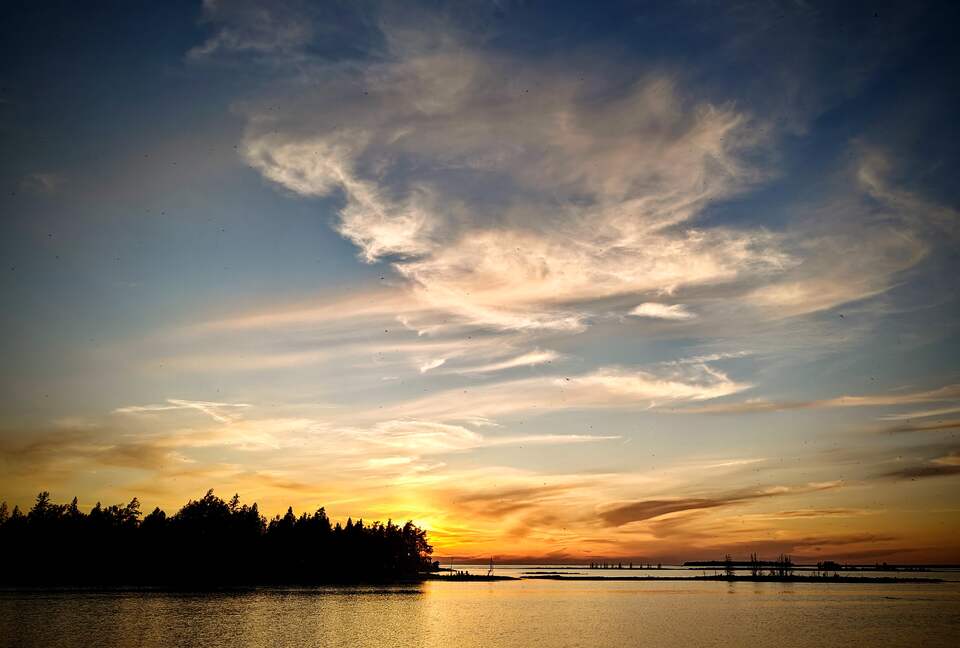 Timber-Frame Waterfront Retreat on Fathom Five National Marine Park - Tobermory, Canada