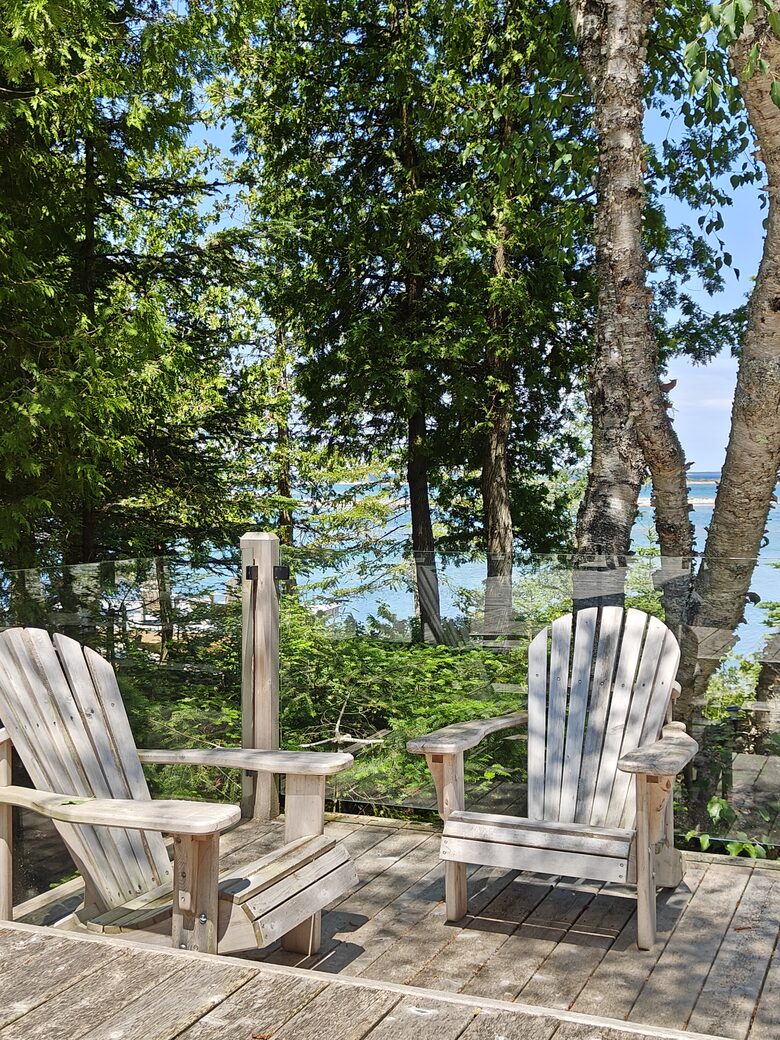 Timber-Frame Waterfront Retreat on Fathom Five National Marine Park - Tobermory, Canada
