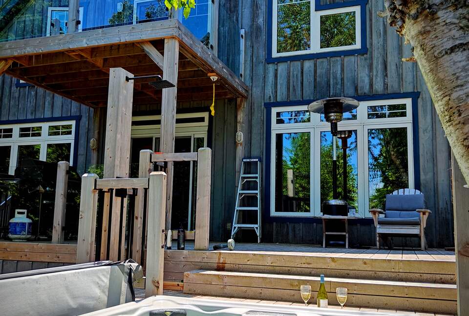 Timber-Frame Waterfront Retreat on Fathom Five National Marine Park - Tobermory, Canada
