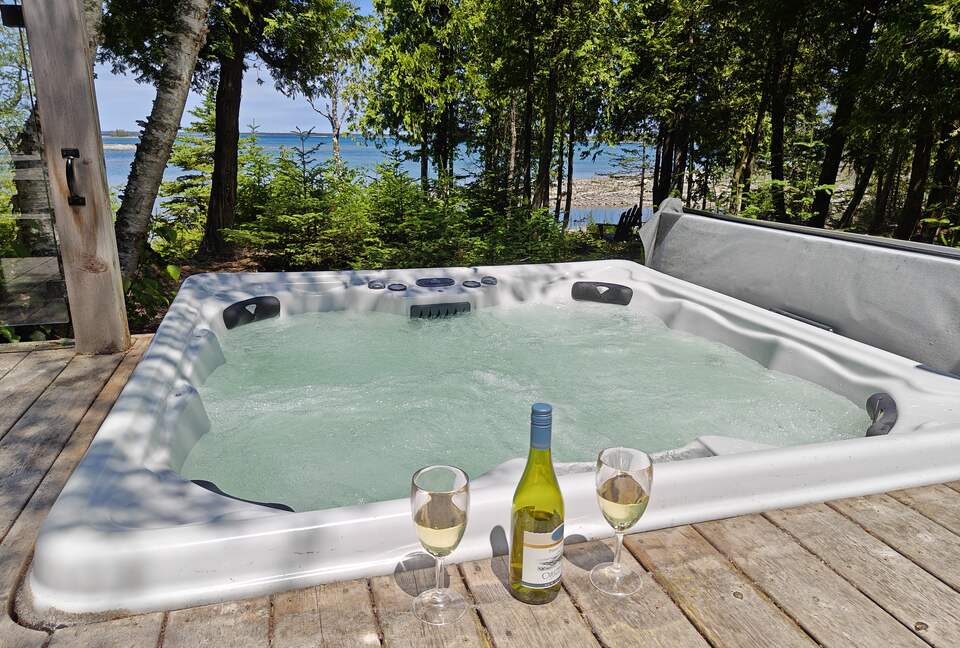 Timber-Frame Waterfront Retreat on Fathom Five National Marine Park - Tobermory, Canada