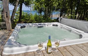 Timber-Frame Waterfront Retreat on Fathom Five National Marine Park - Tobermory, Canada