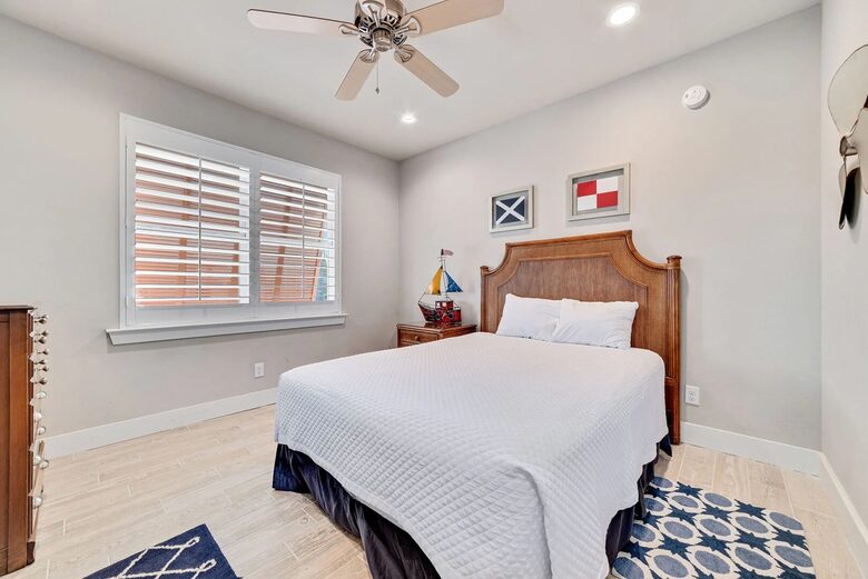 Back Bay Serenity Steps from the Gulf - Gulf Shores, Alabama