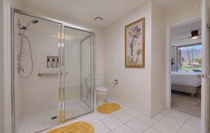 Cheery Palm Desert Retreat Near Golf, Tennis & Coachella - Palm Desert, California