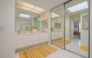 Cheery Palm Desert Retreat Near Golf, Tennis & Coachella - Palm Desert, California