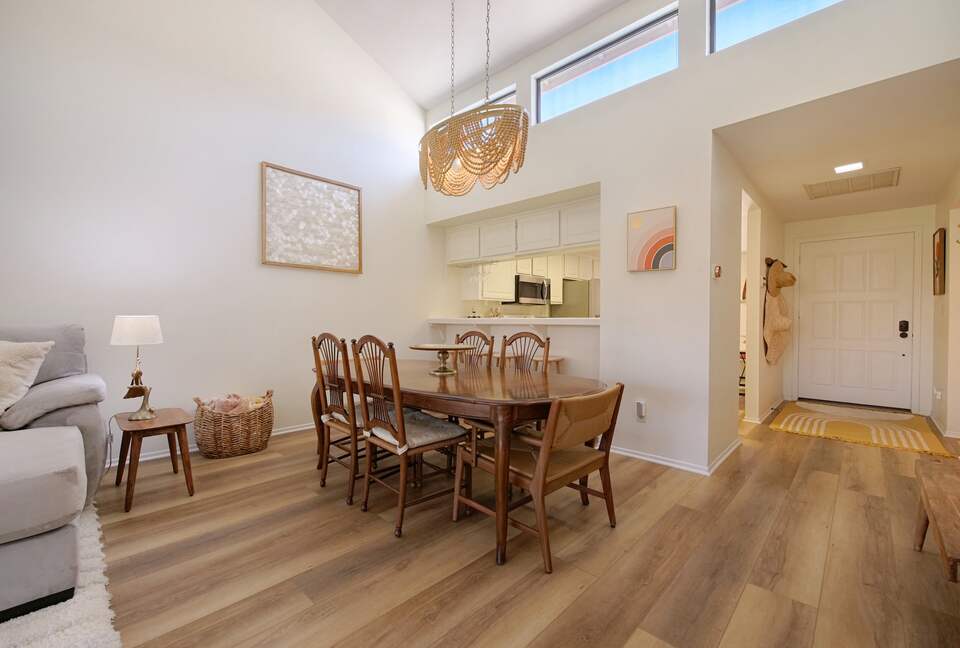 Cheery Palm Desert Retreat Near Golf, Tennis & Coachella - Palm Desert, California