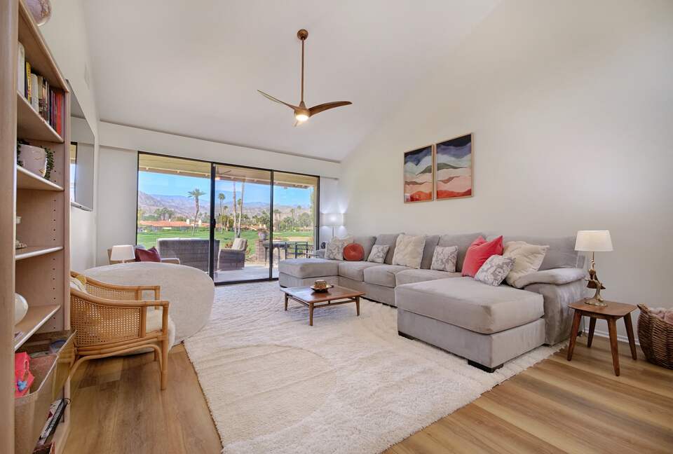 Cheery Palm Desert Retreat Near Golf, Tennis & Coachella - Palm Desert, California