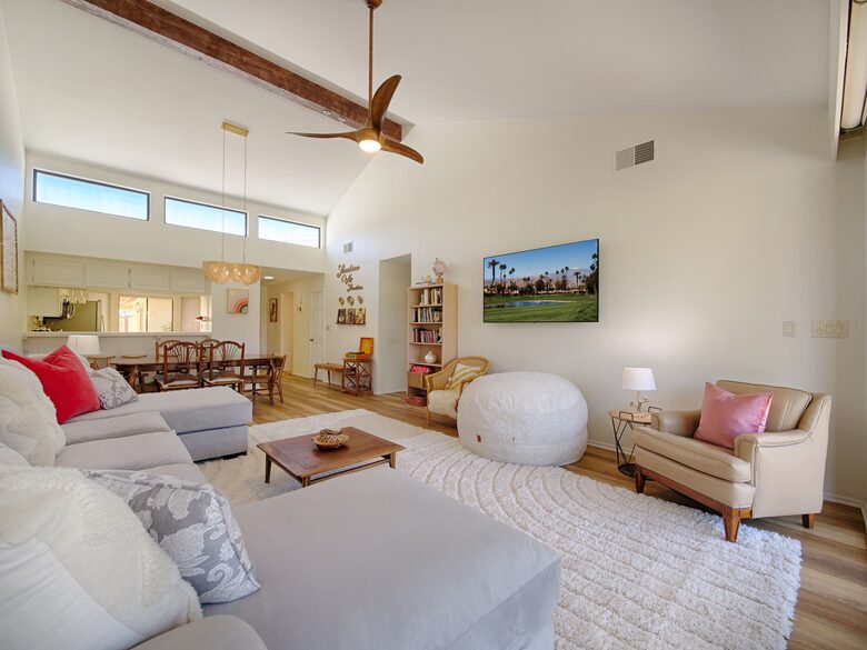 Cheery Palm Desert Retreat Near Golf, Tennis & Coachella - Palm Desert, California